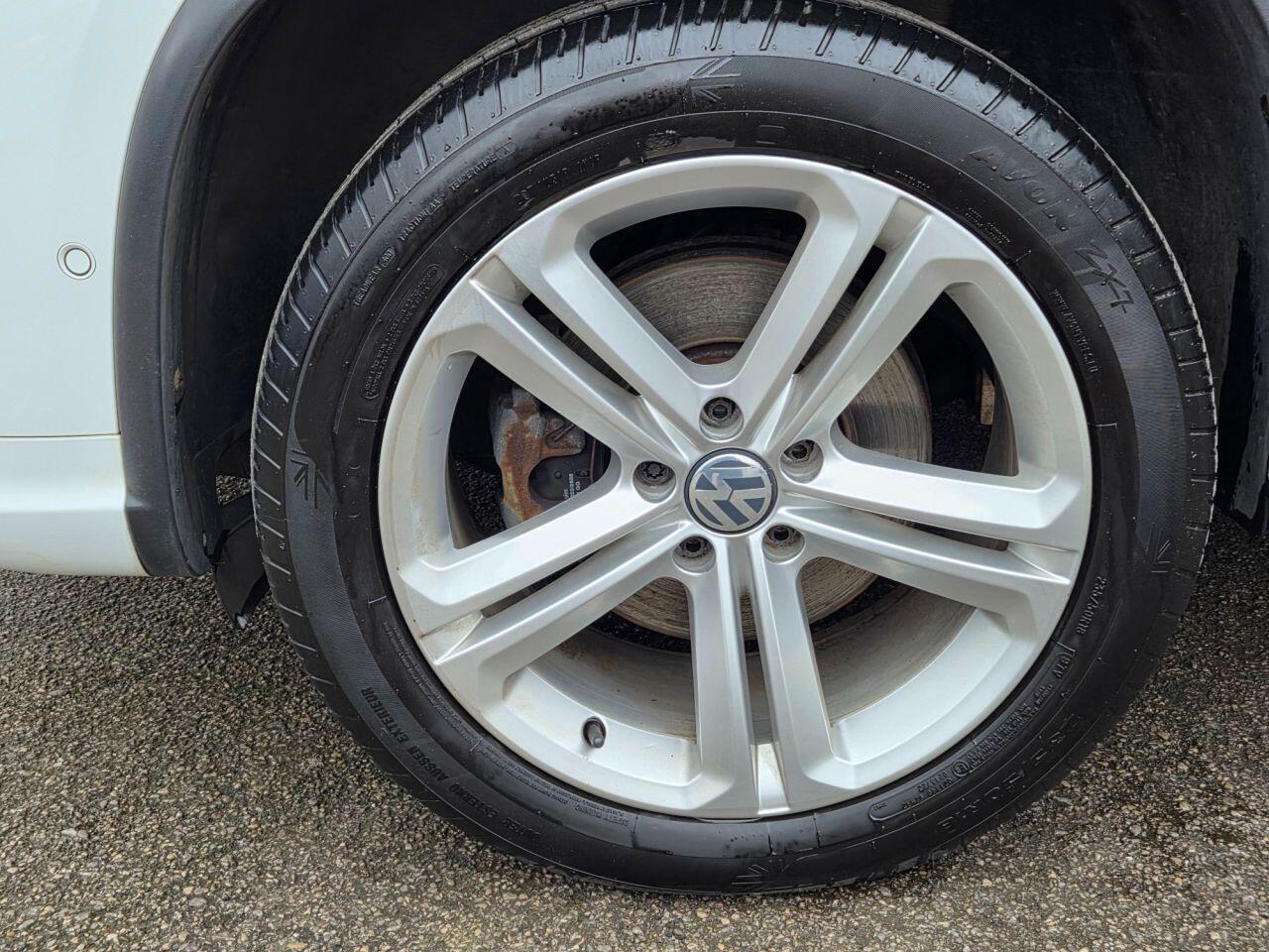 Volkswagen Tiguan - Image 31