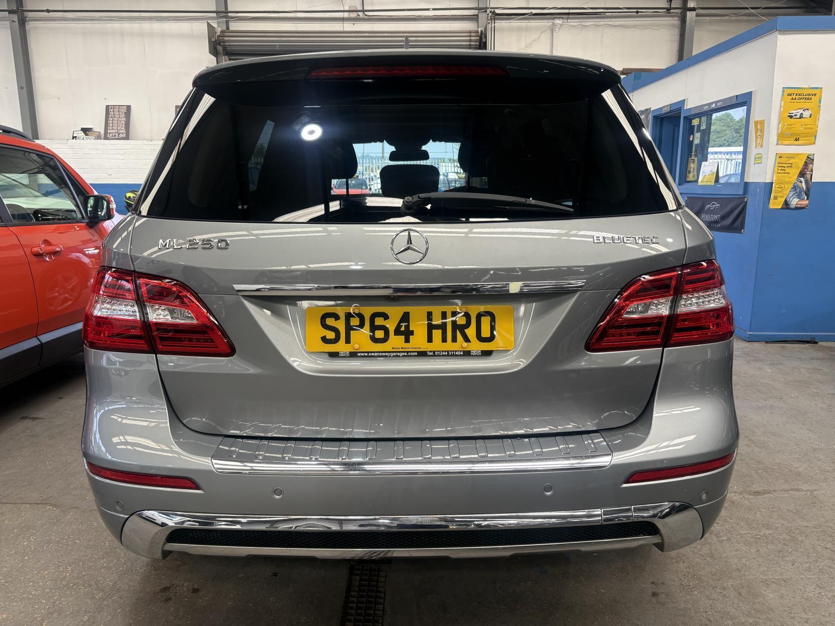 Mercedes M Class - Image 9