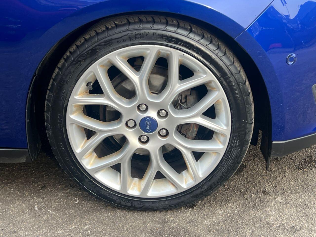 Ford Focus - Image 34