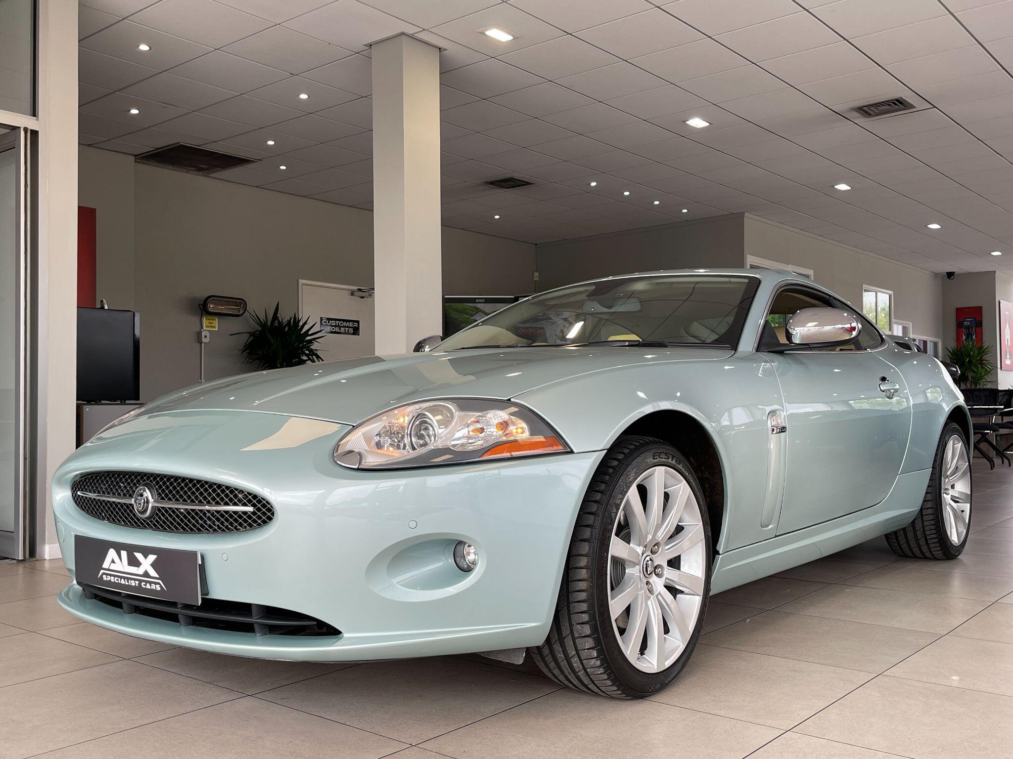 Jaguar XK - Image 8