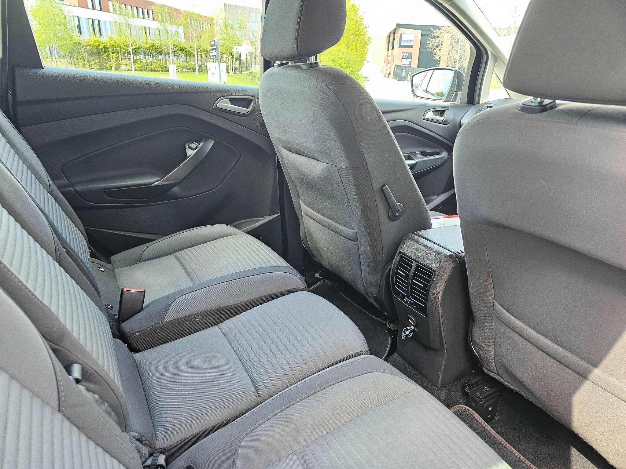 Ford C-MAX - Image 30