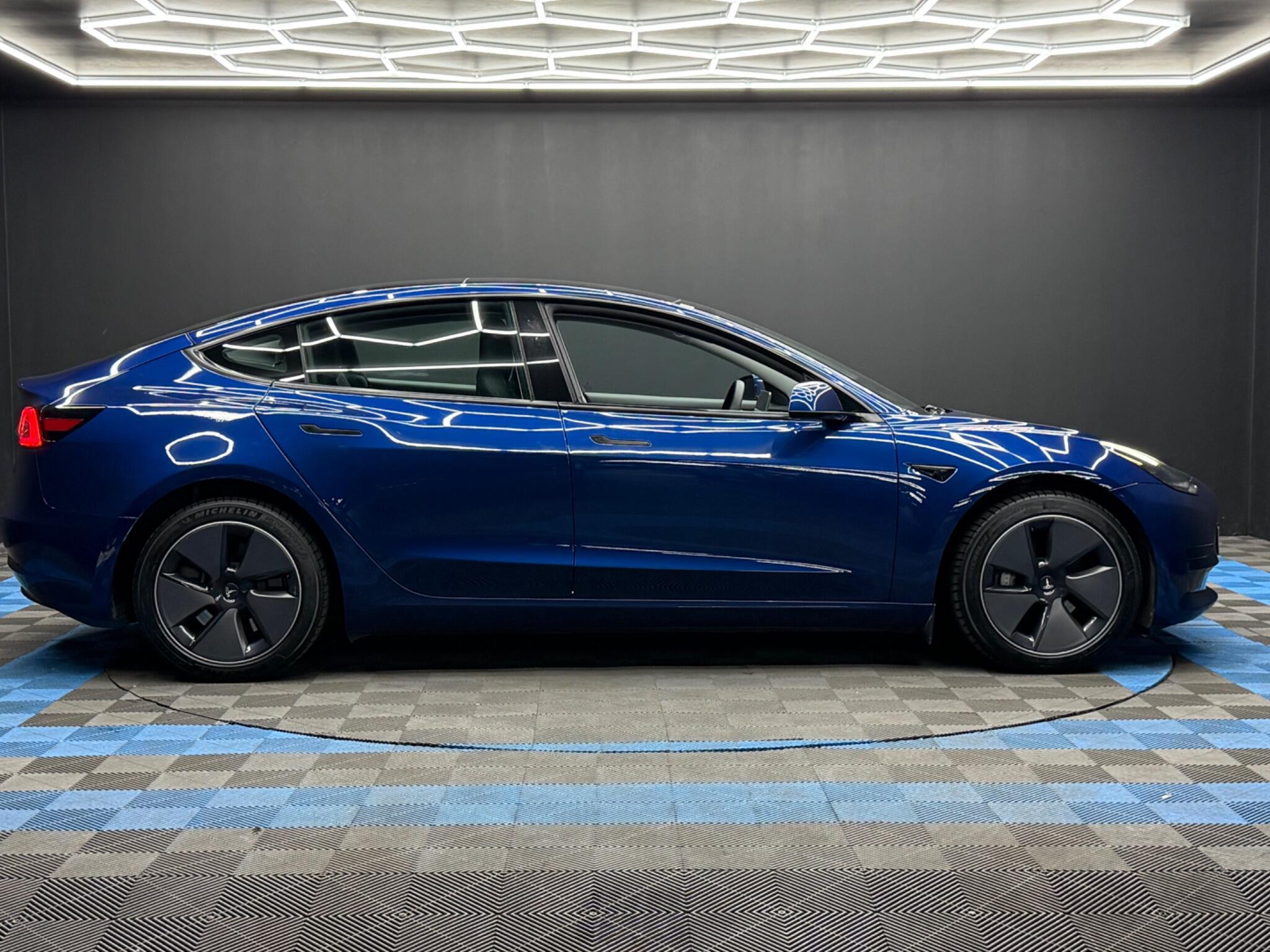 Tesla Model 3 - Image 4