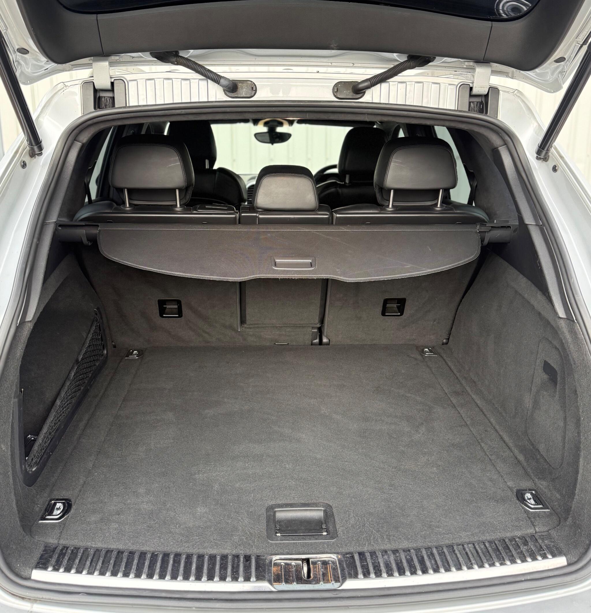 Porsche Cayenne - Image 52