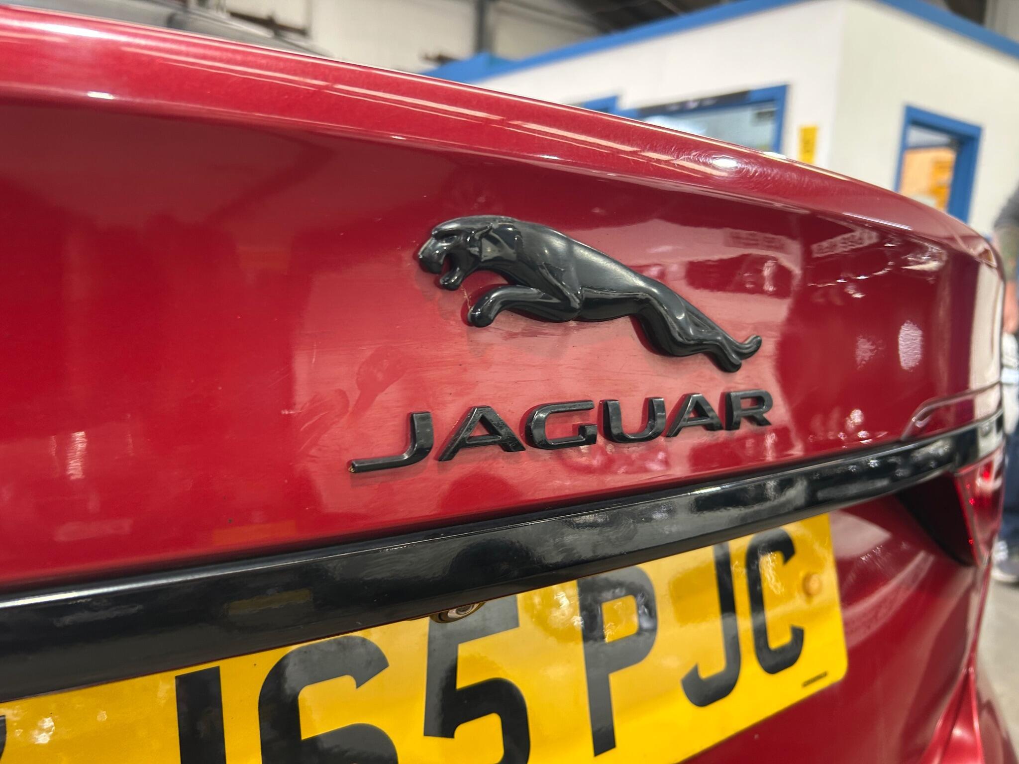 Jaguar XF - Image 33