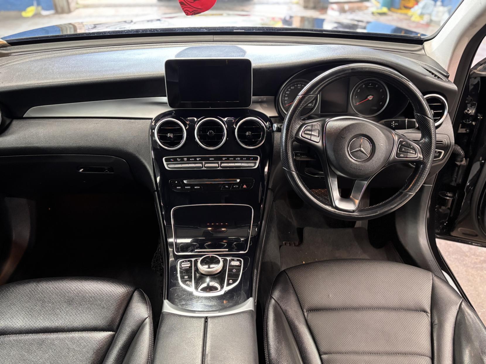 Mercedes GLC - Image 19