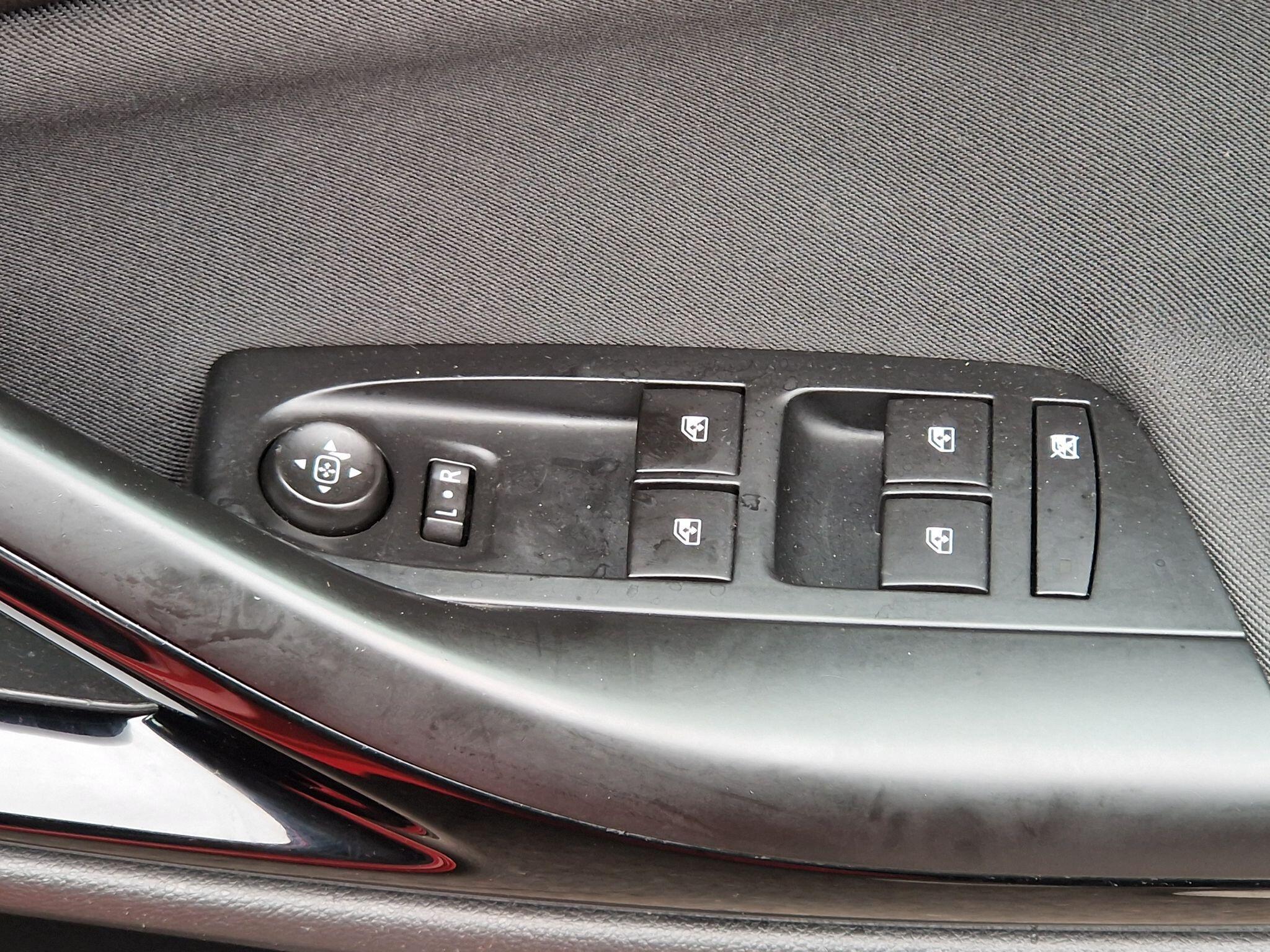 Vauxhall Astra - Image 32