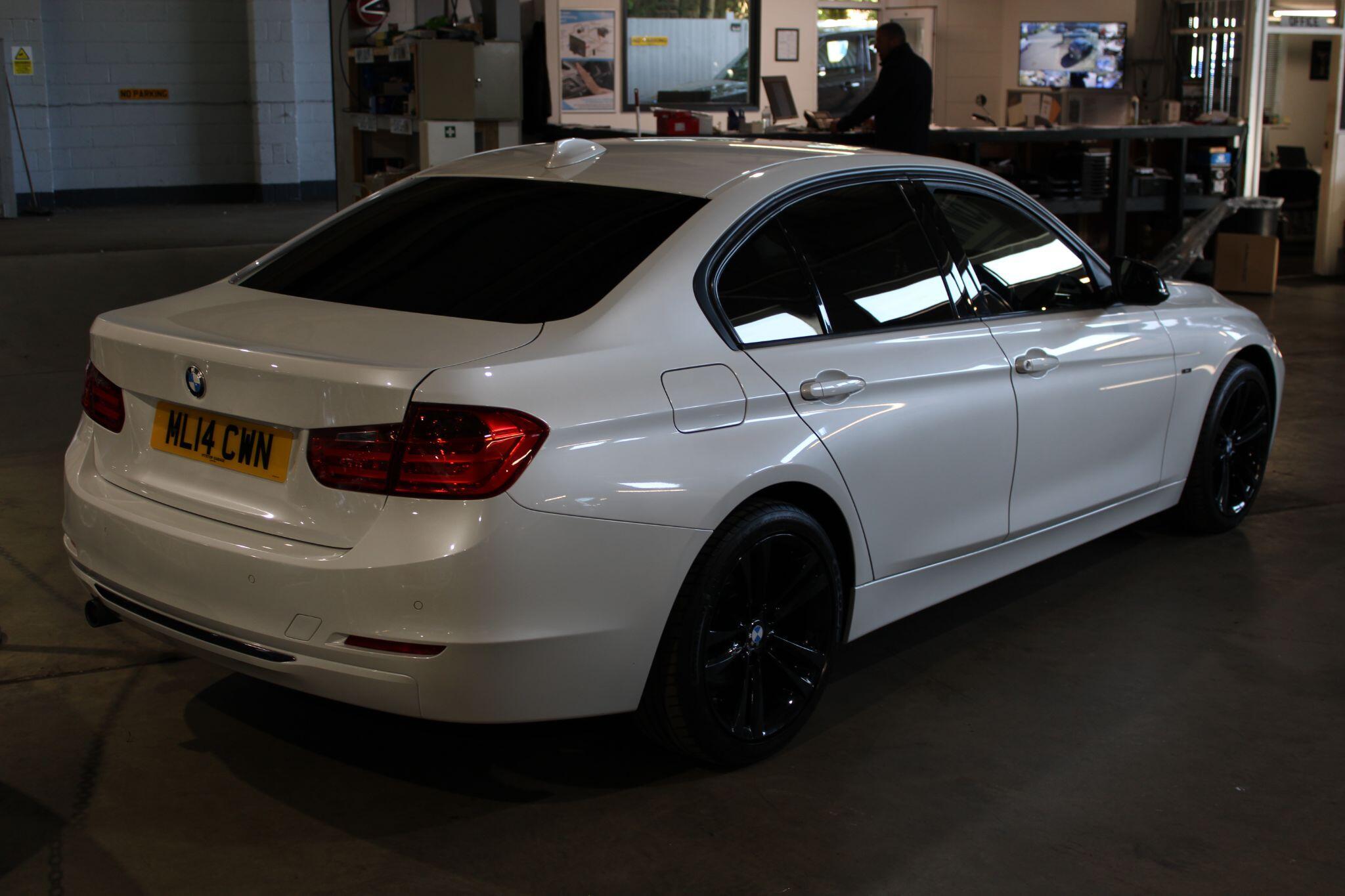 BMW 3 Series - Image 18