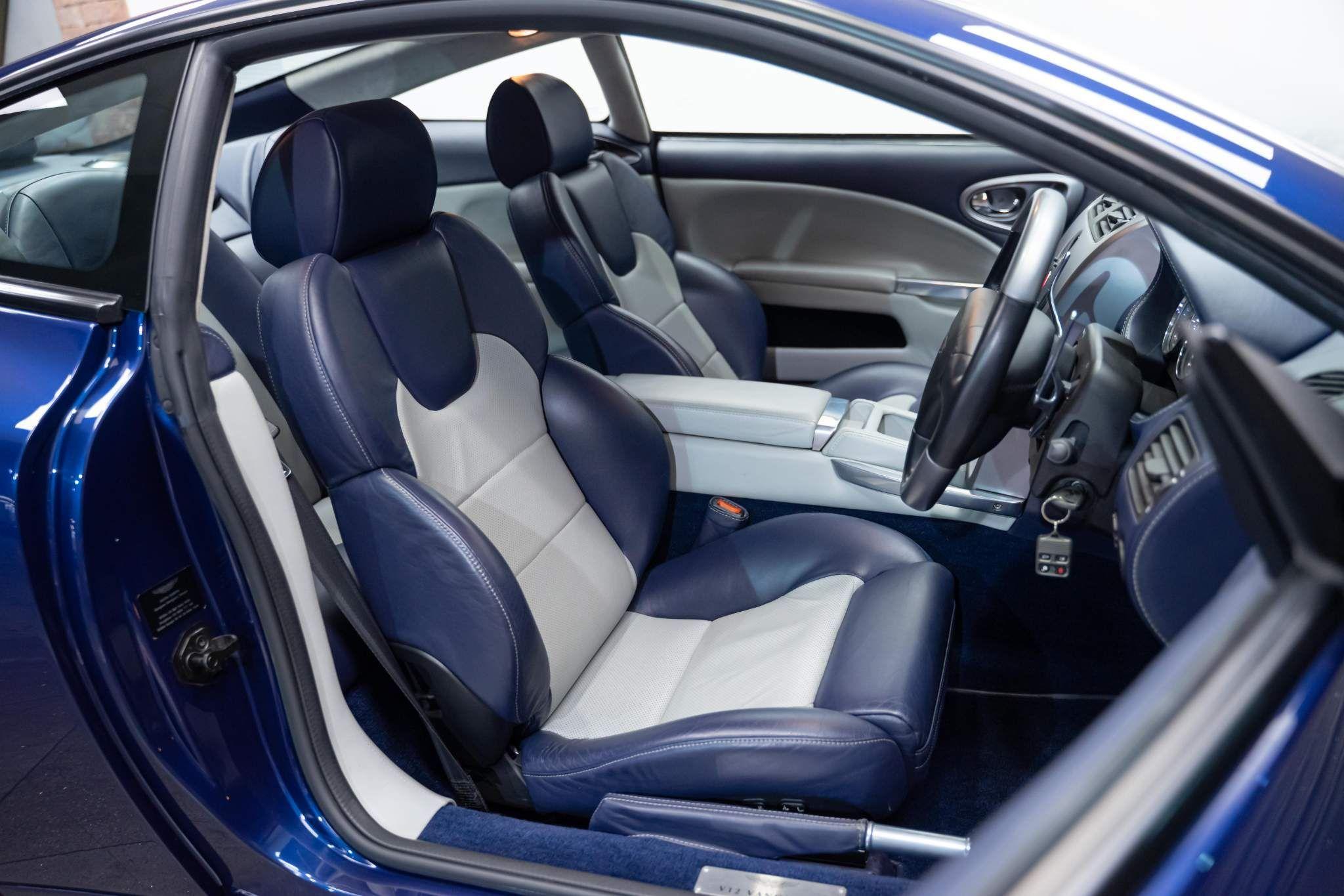 Aston Martin Vanquish - Image 14