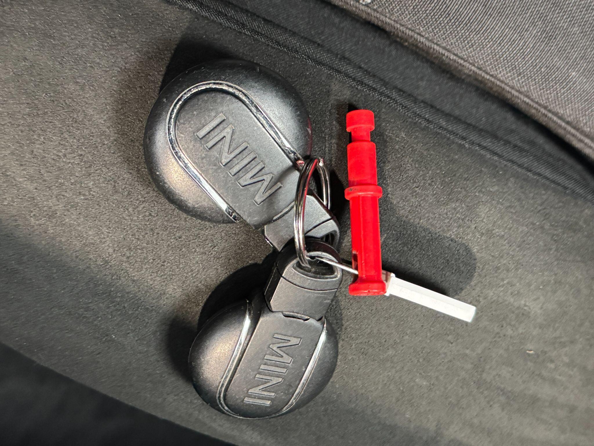 MINI Hatch - Image 86