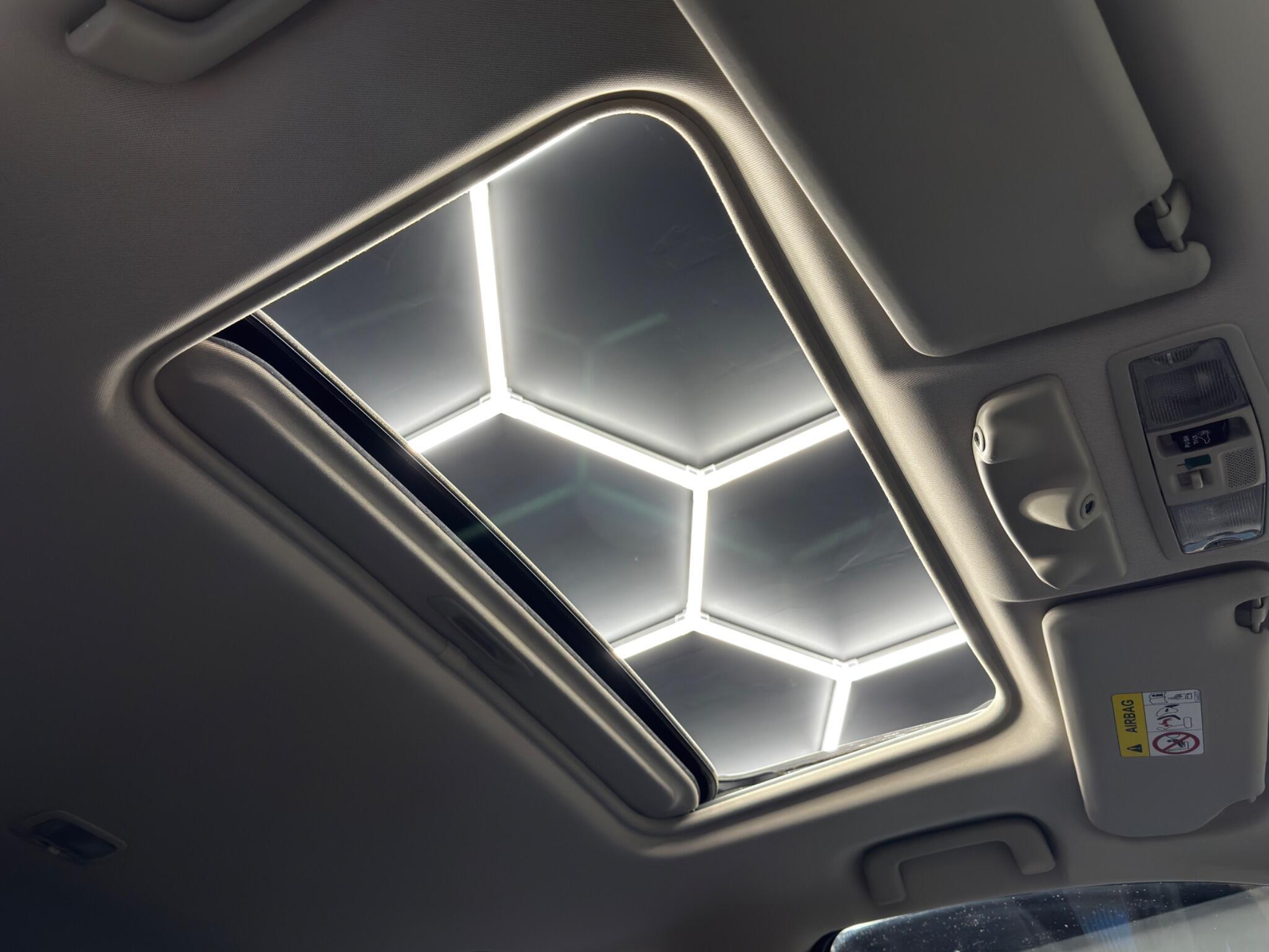 Mitsubishi Outlander - Image 31