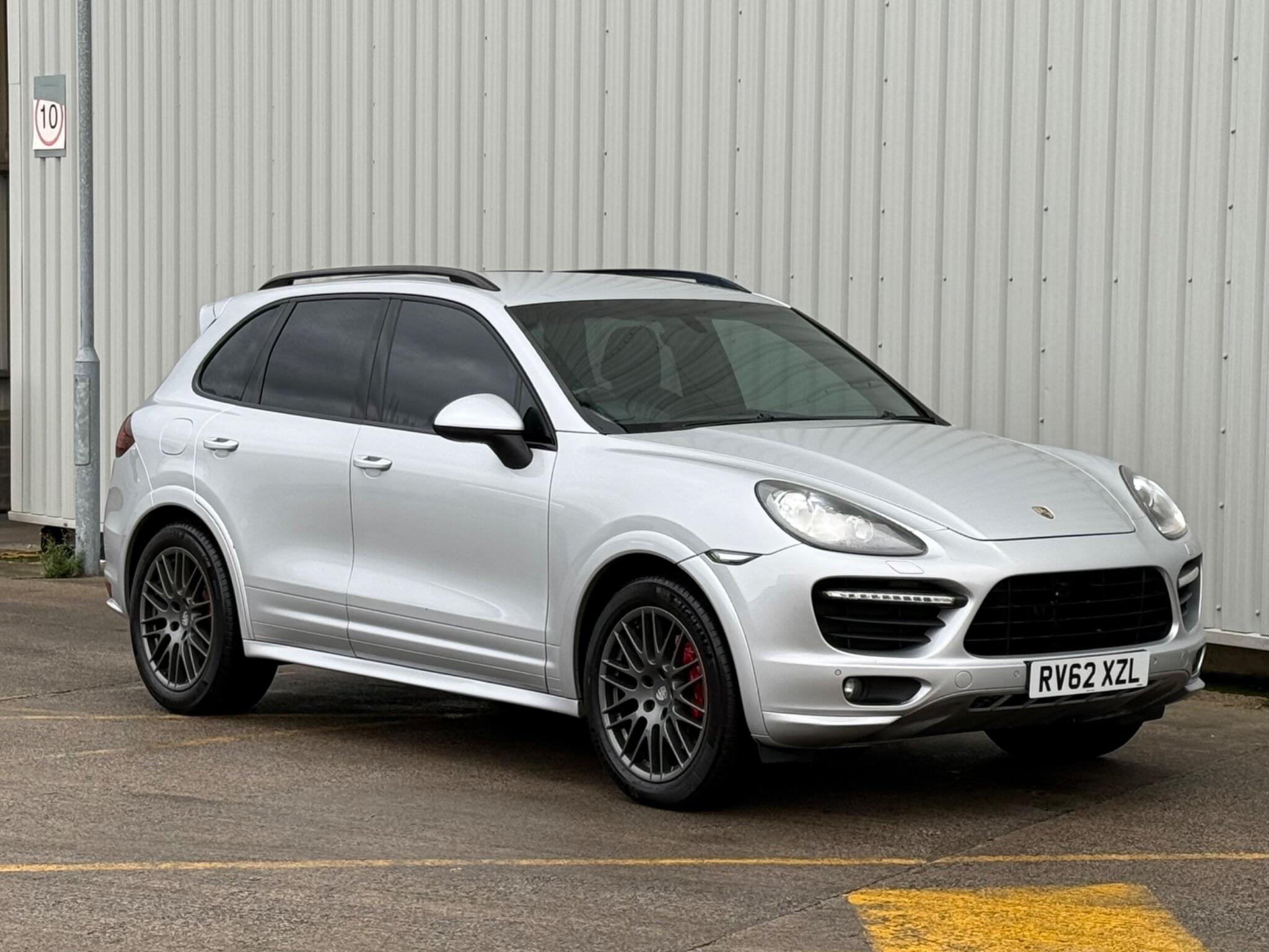 Porsche Cayenne - Image 8