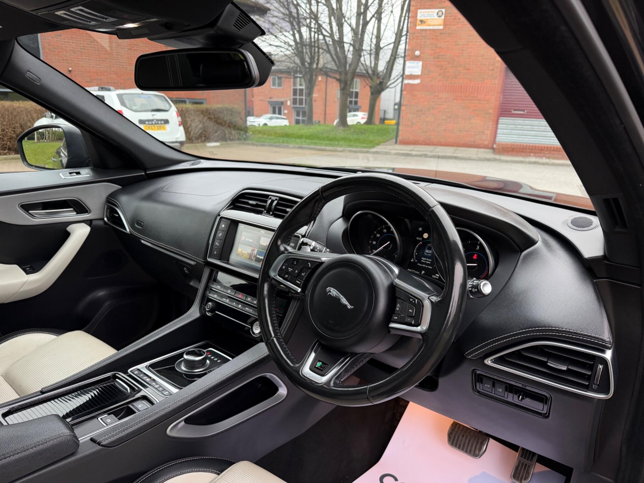 Jaguar F-Pace - Image 80