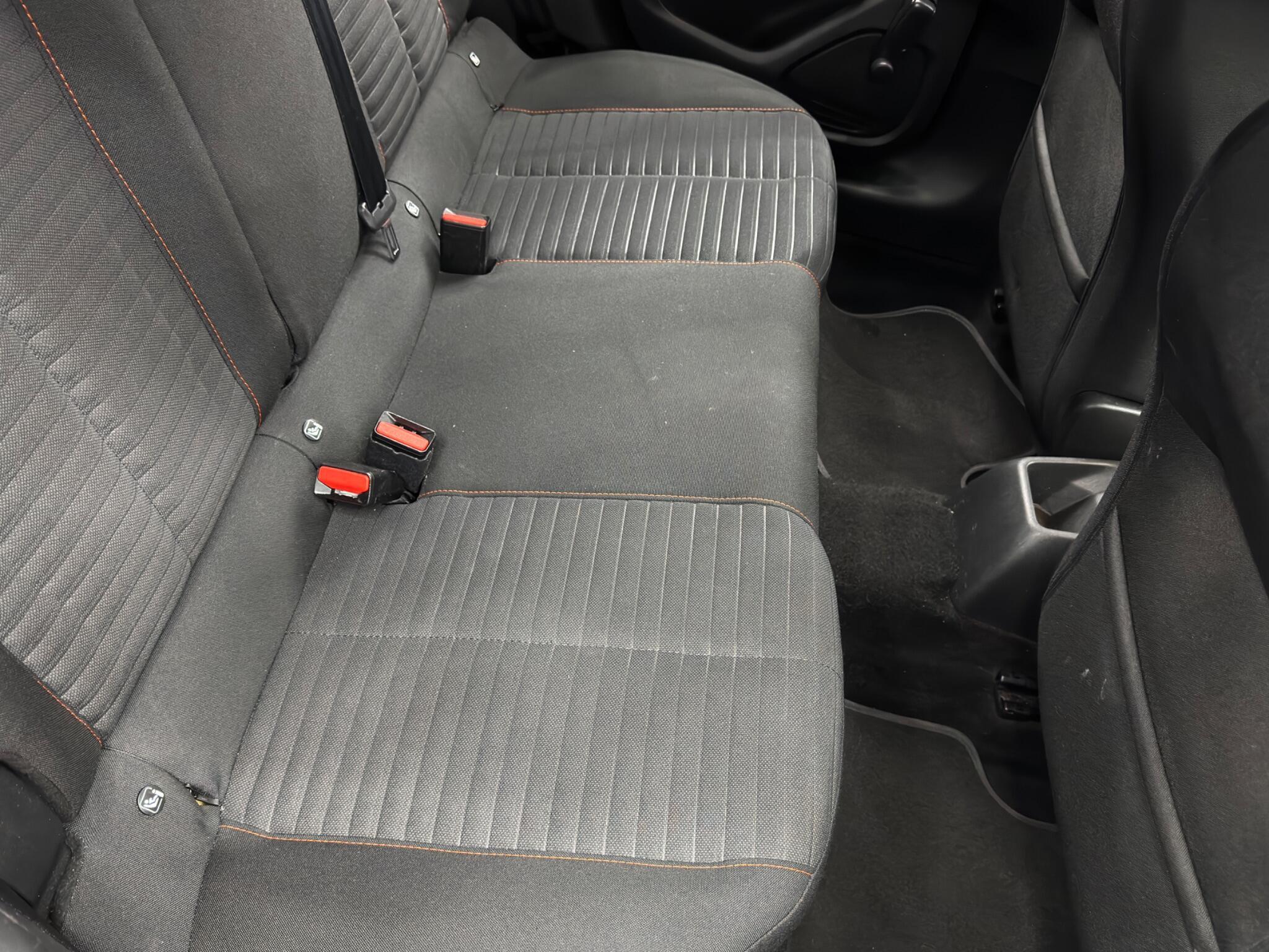 Peugeot 208 - Image 16