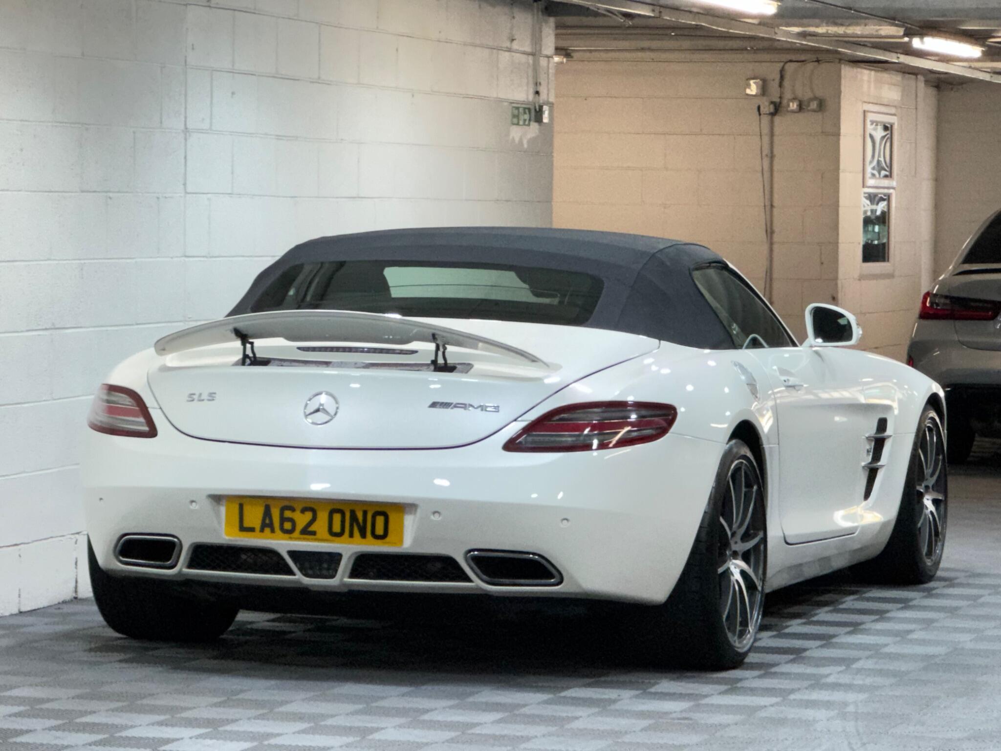 Mercedes SLS - Image 14