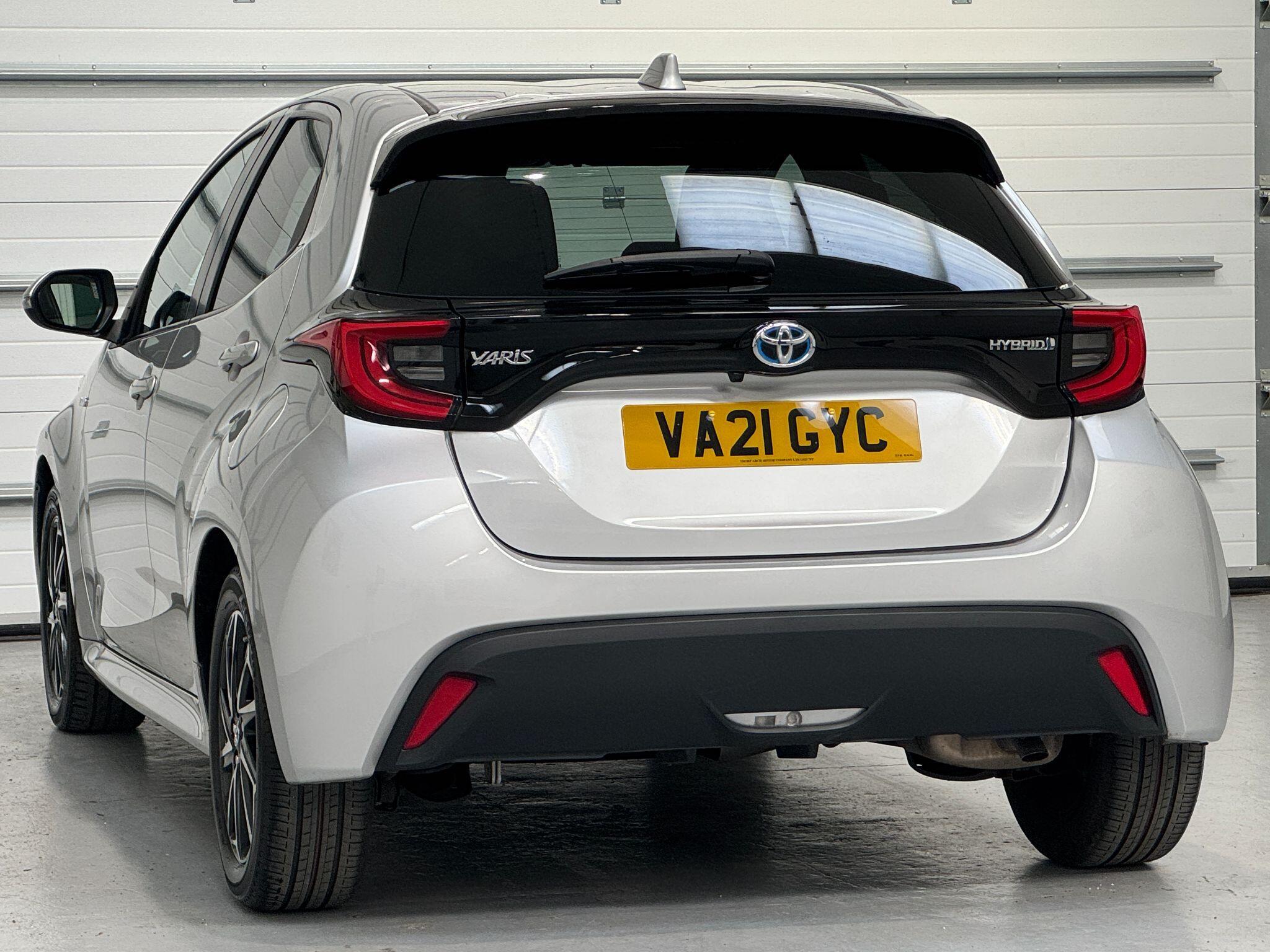 Toyota Yaris - Image 14