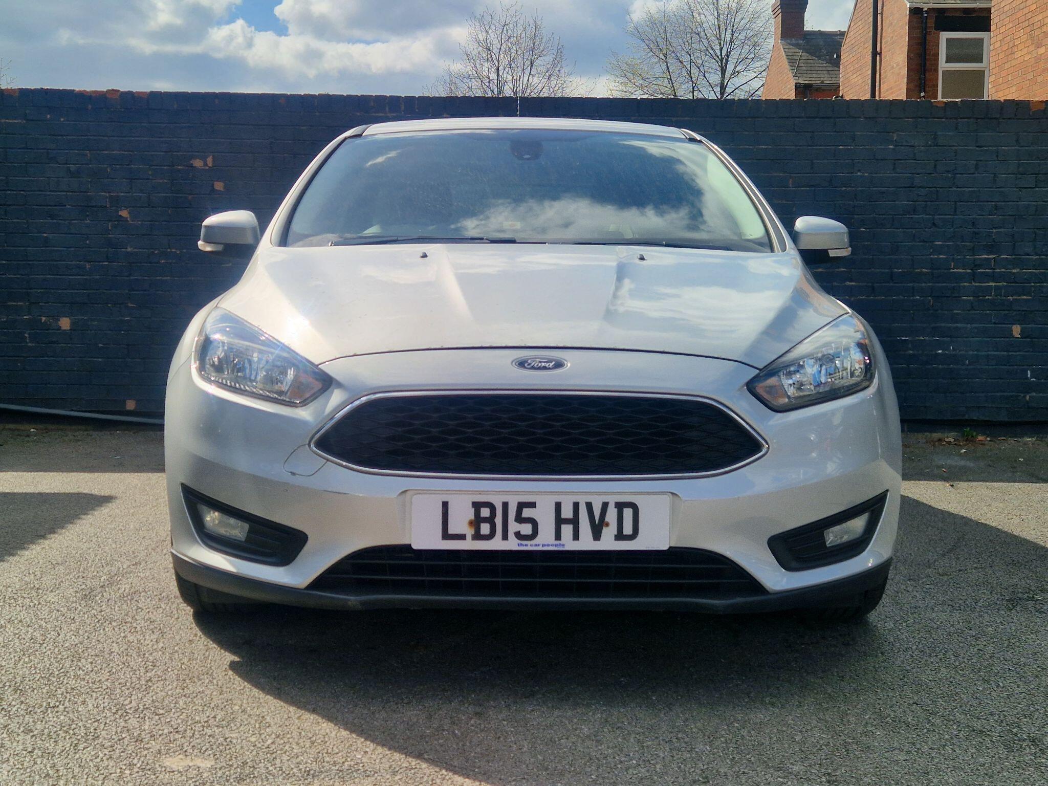 Ford Focus - Image 13