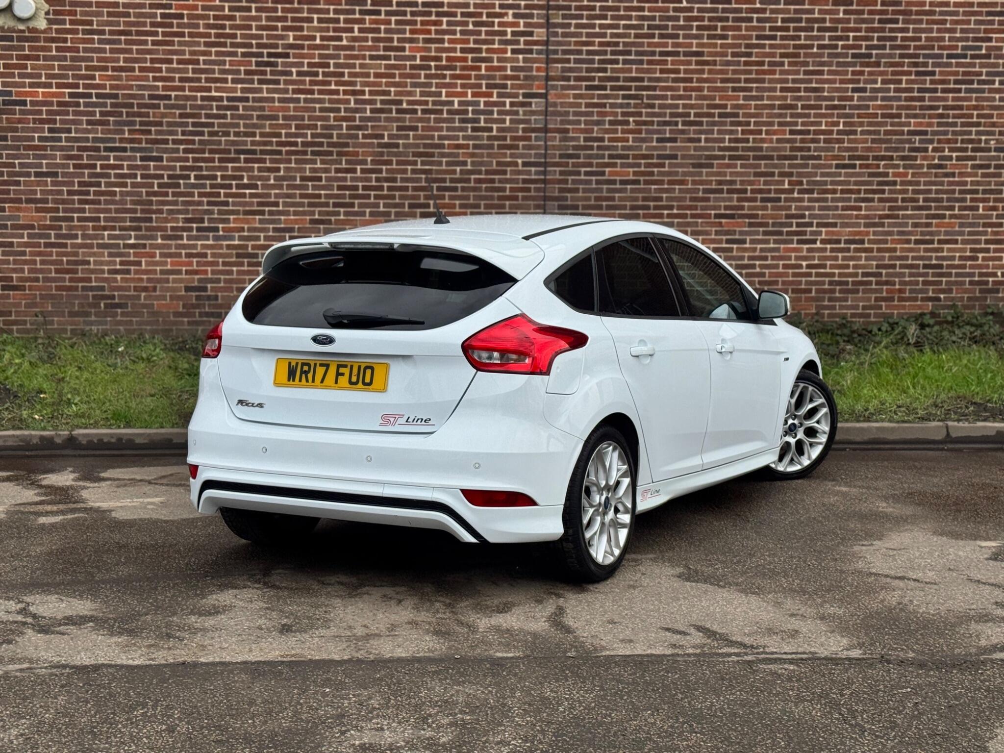 Ford Focus - Image 6