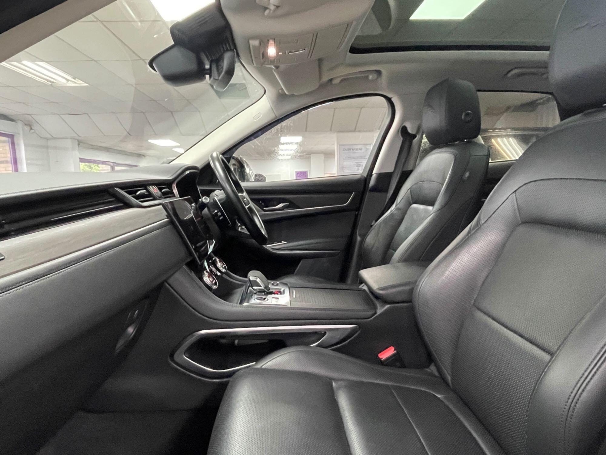 Jaguar F-Pace - Image 34