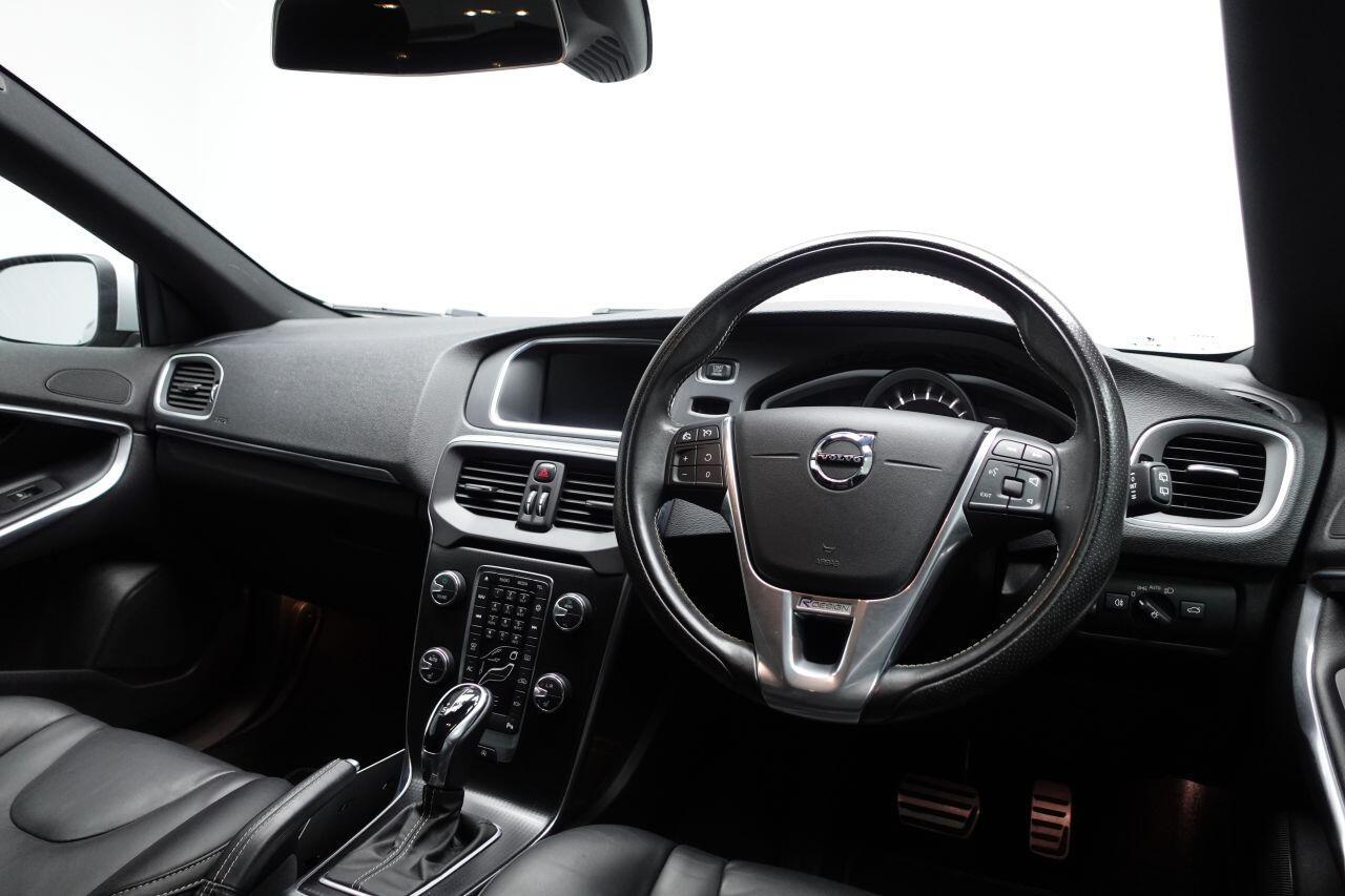 Volvo V40 - Image 15