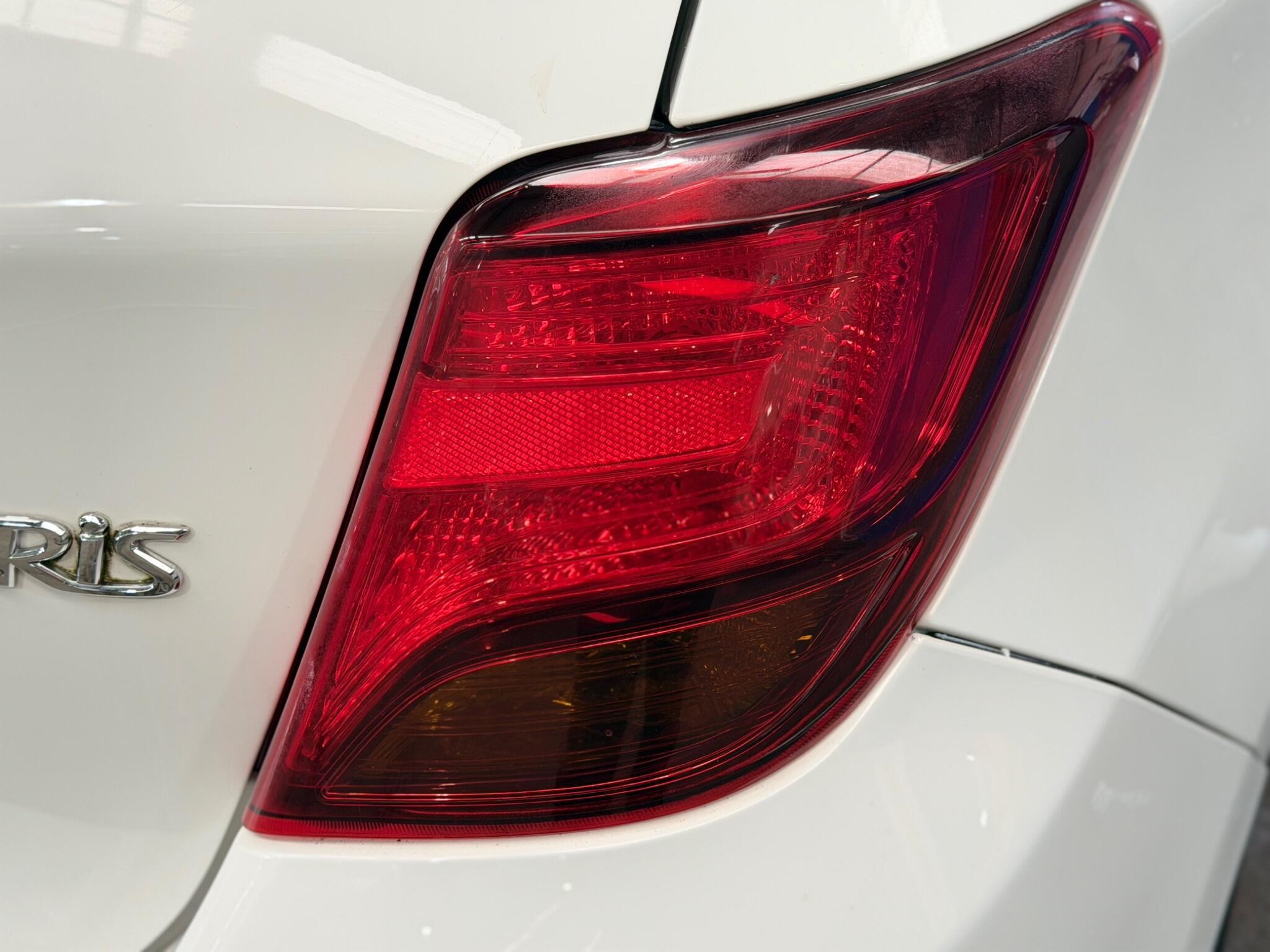 Toyota Yaris - Image 12