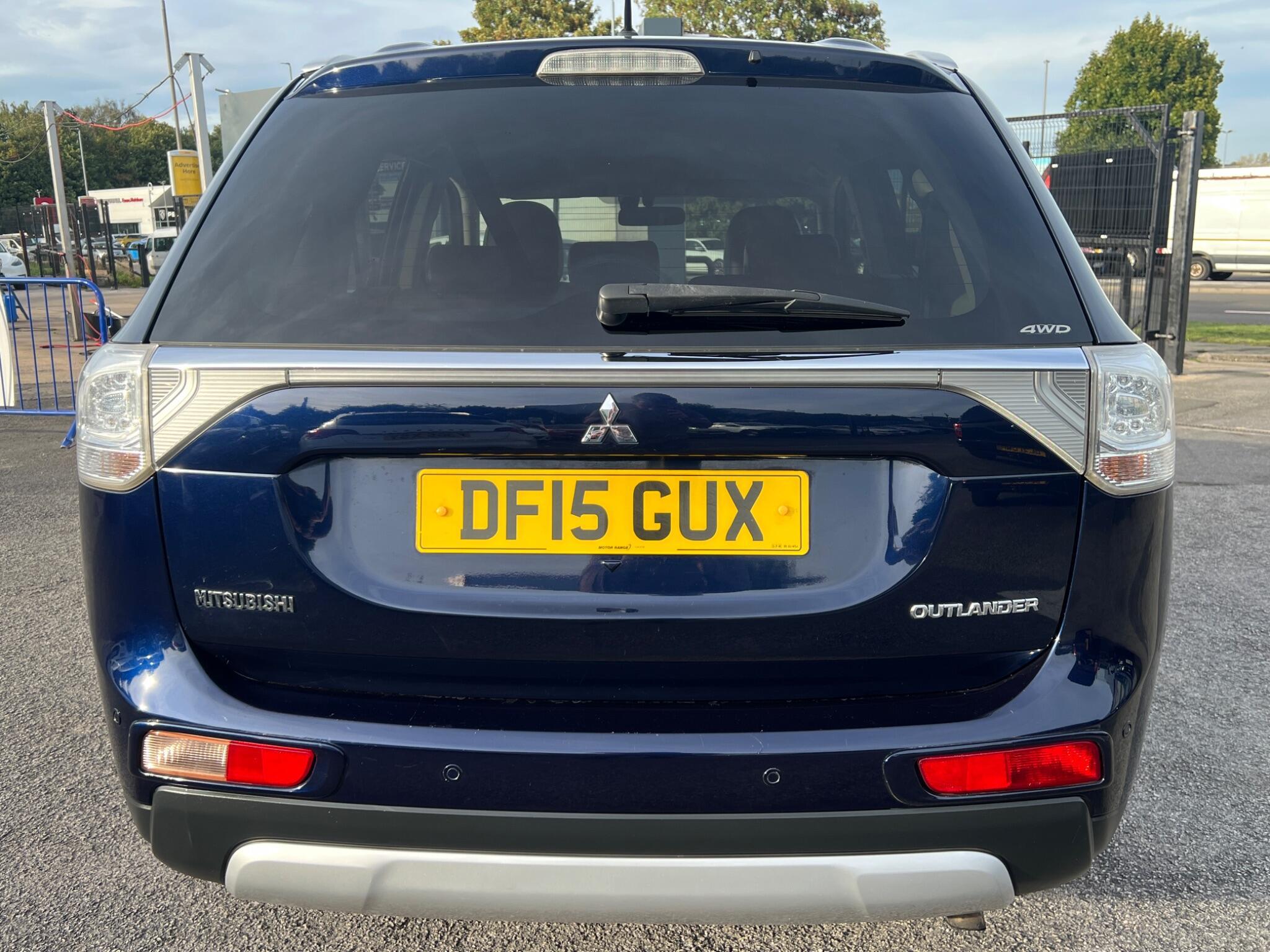 Mitsubishi Outlander - Image 7