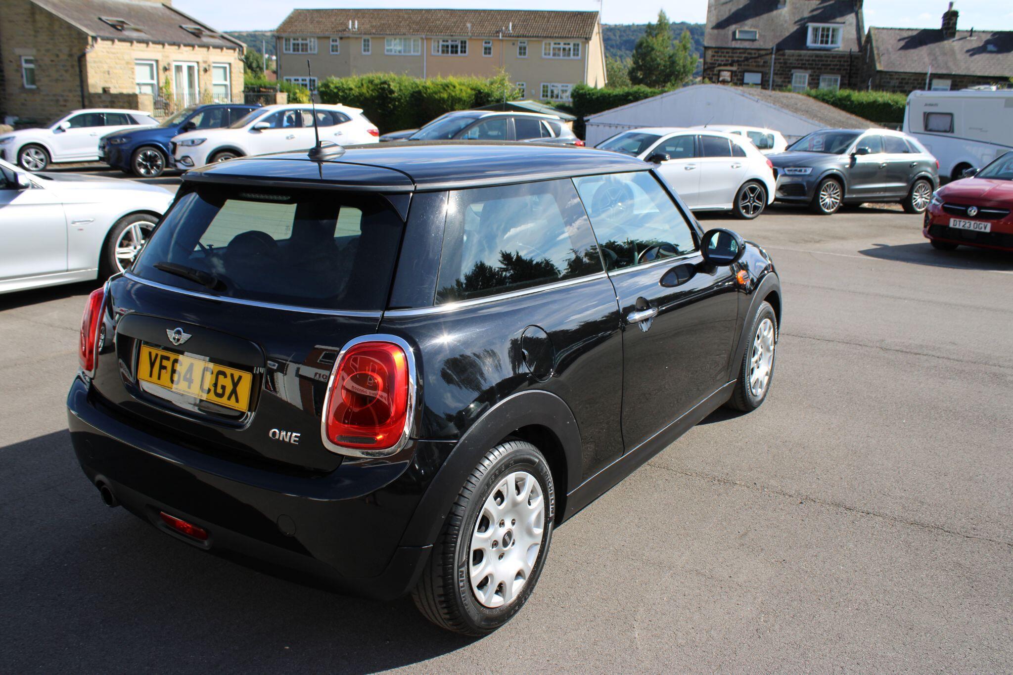 MINI Hatch - Image 15