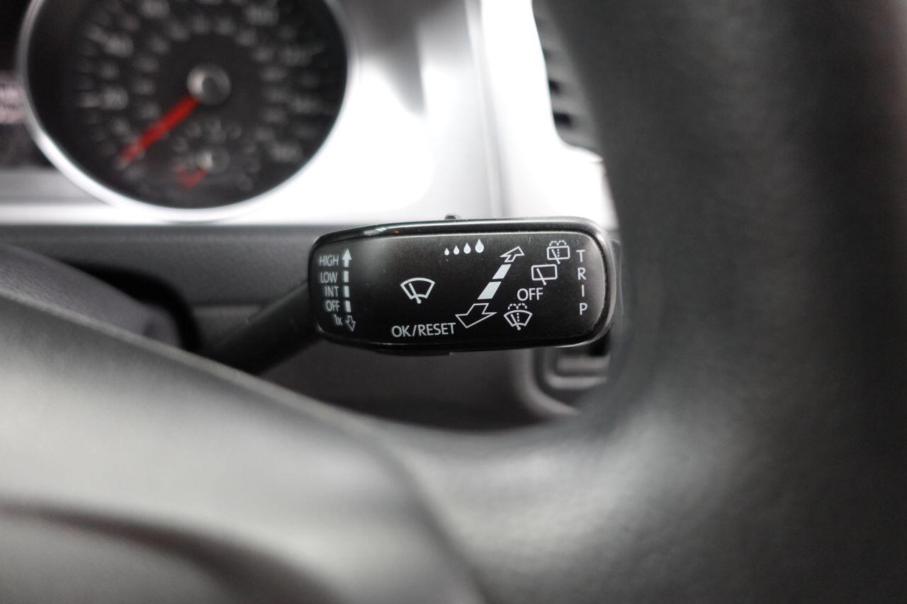 Volkswagen Golf - Image 17