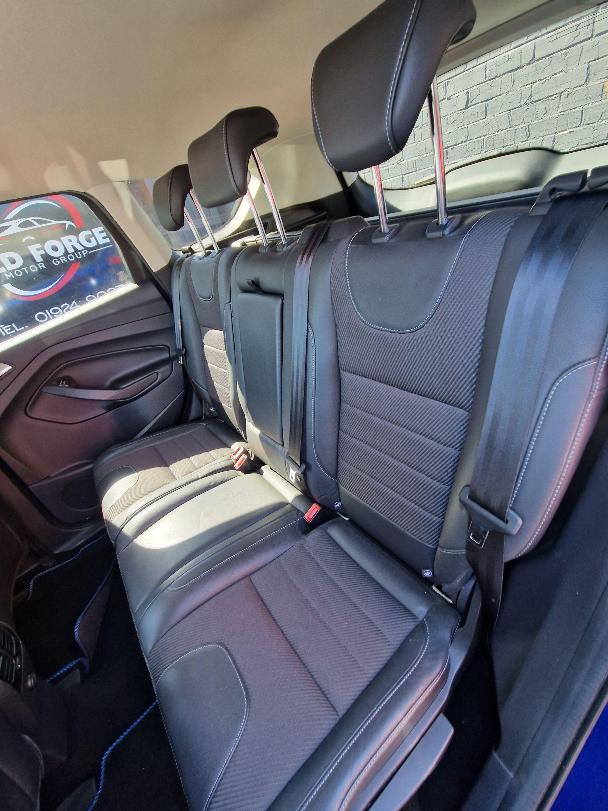 Ford Kuga - Image 40