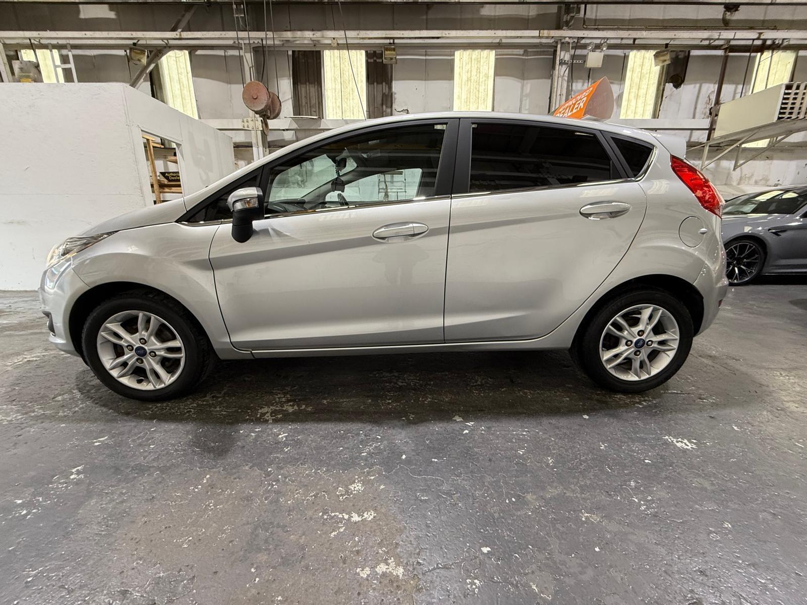Ford Fiesta - Image 17