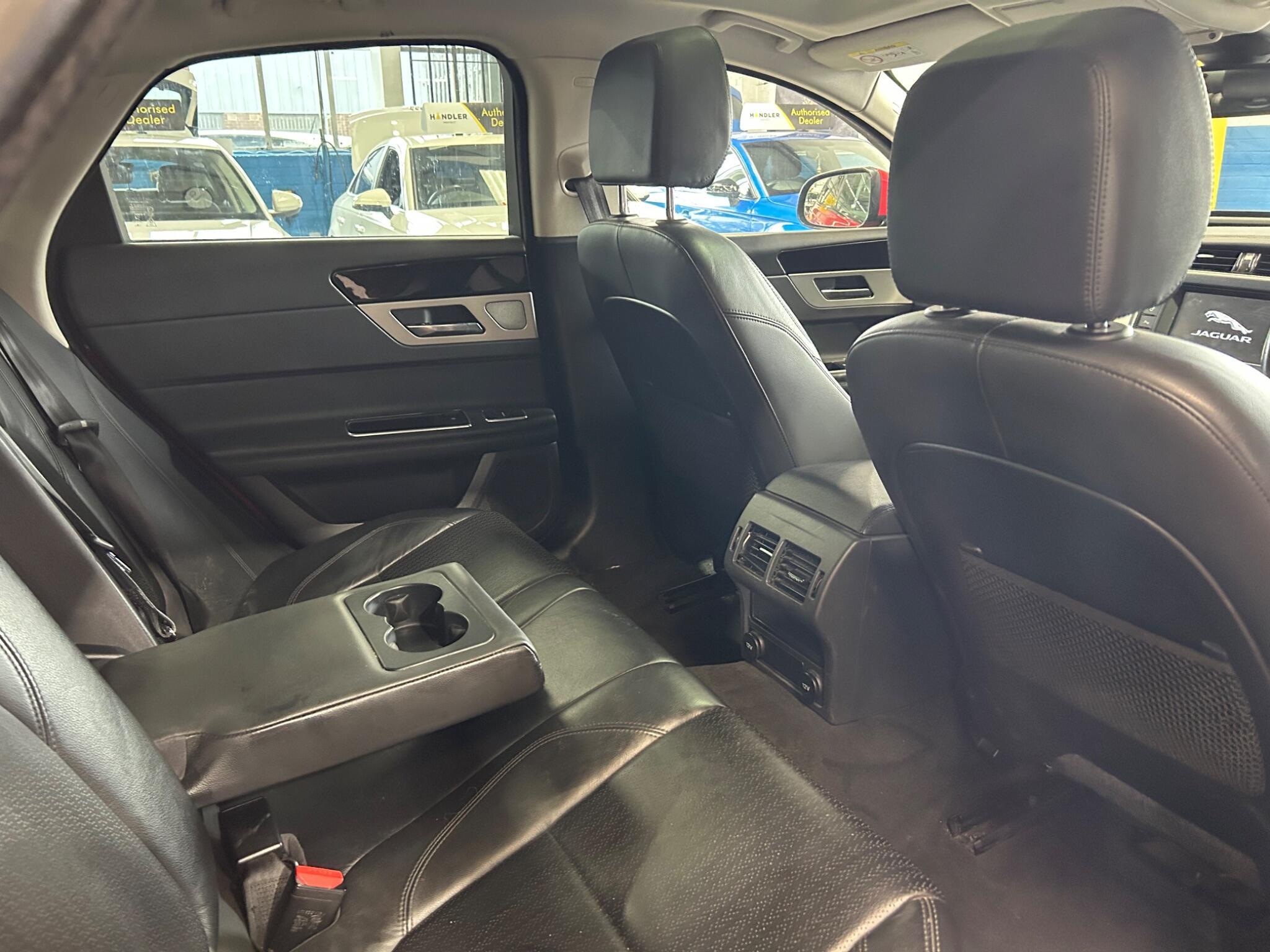 Jaguar XF - Image 20