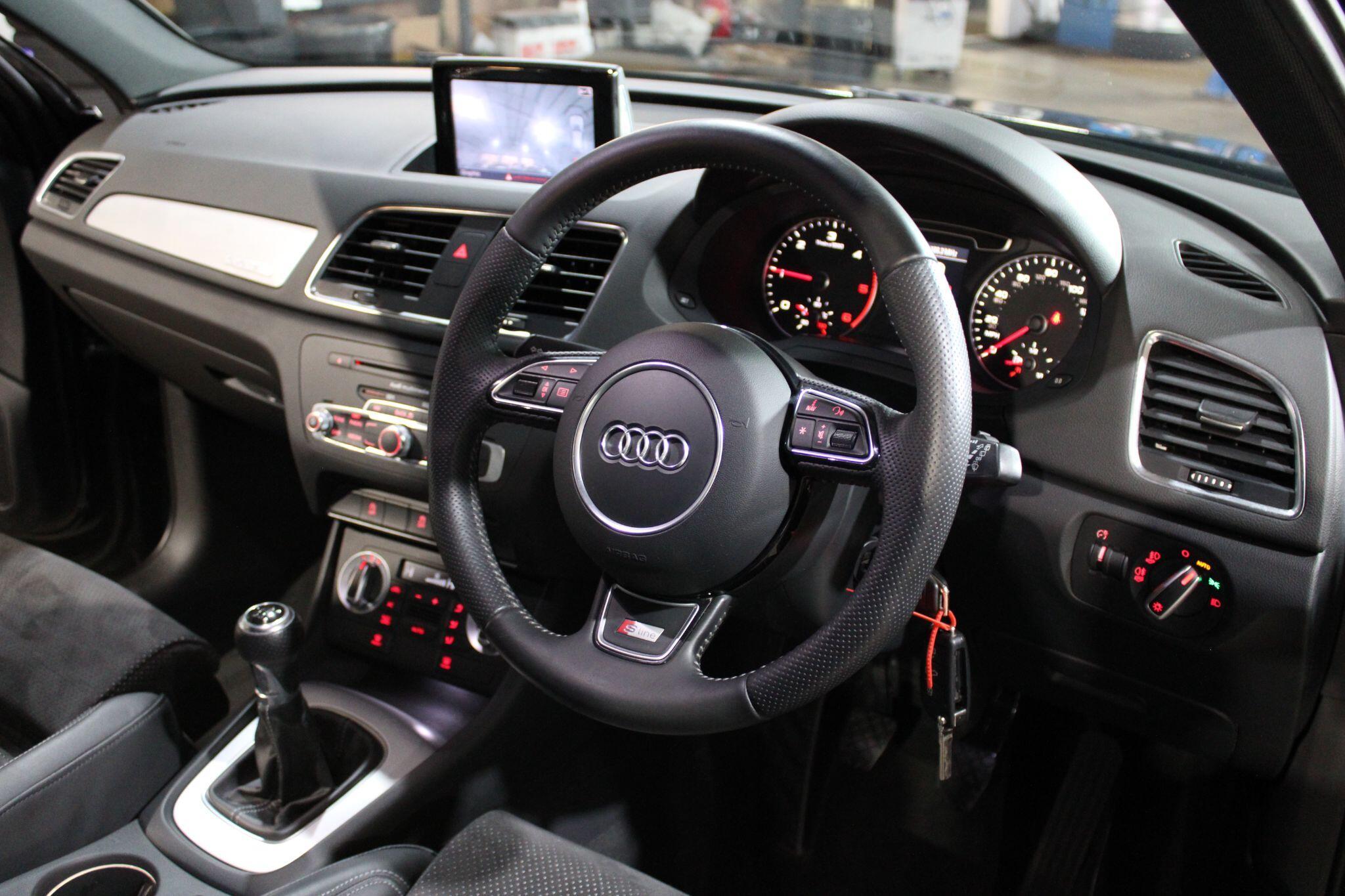 Audi Q3 - Image 2