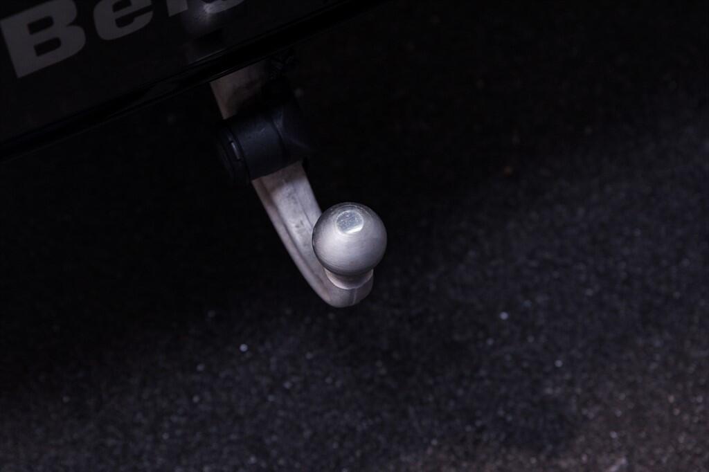 Land Rover Defender 110 - Image 29