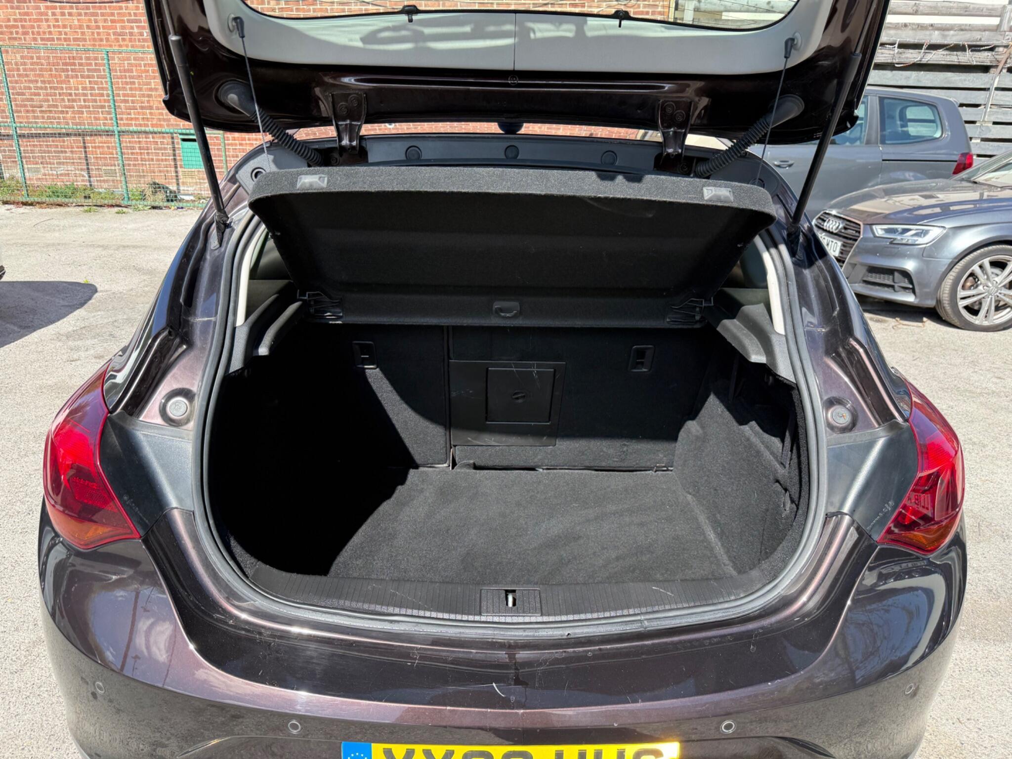 Vauxhall Astra - Image 30