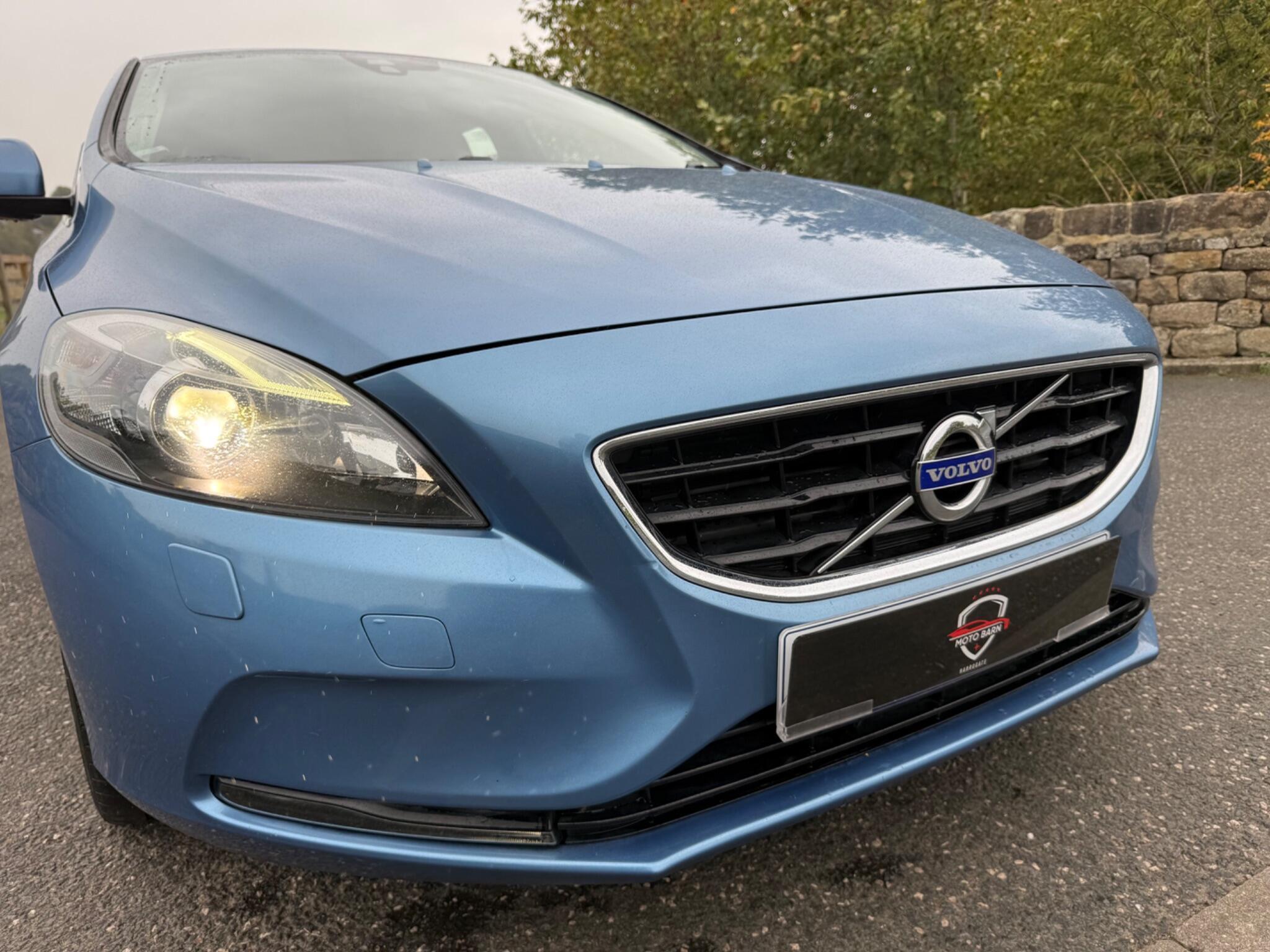 Volvo V40 - Image 18