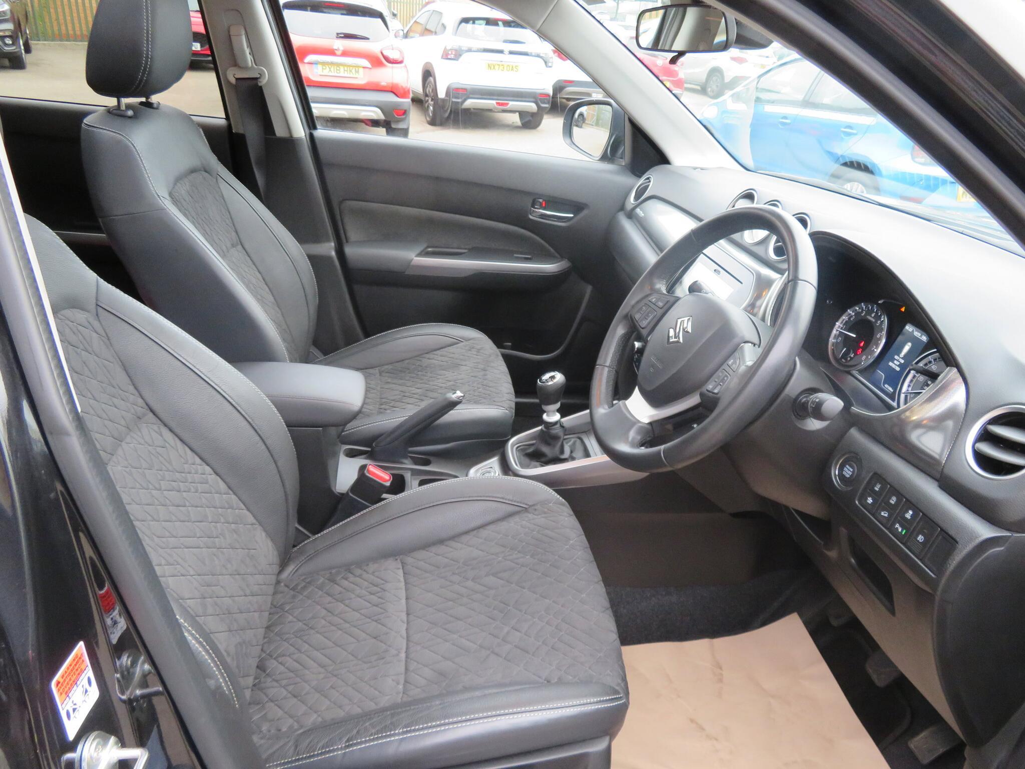 Suzuki Vitara - Image 16