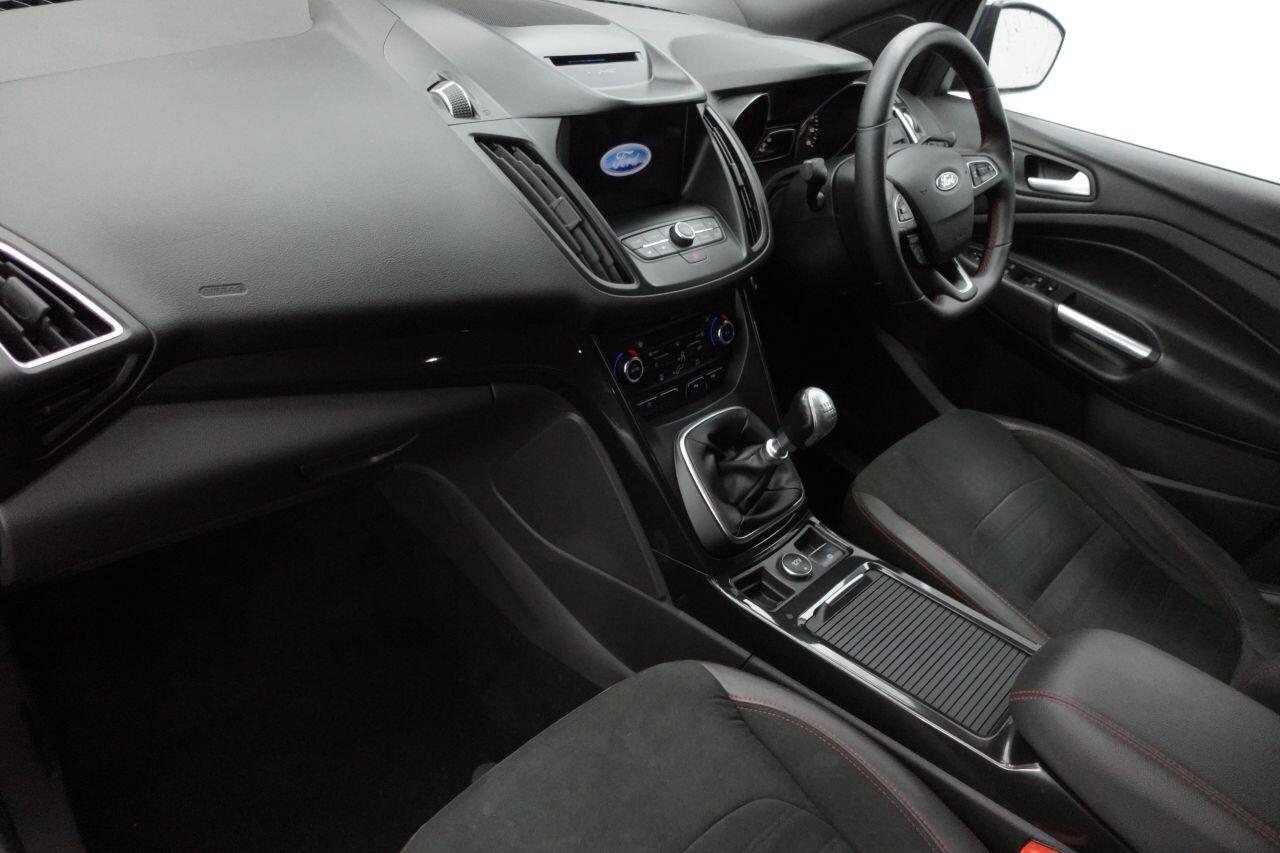 Ford Kuga - Image 12