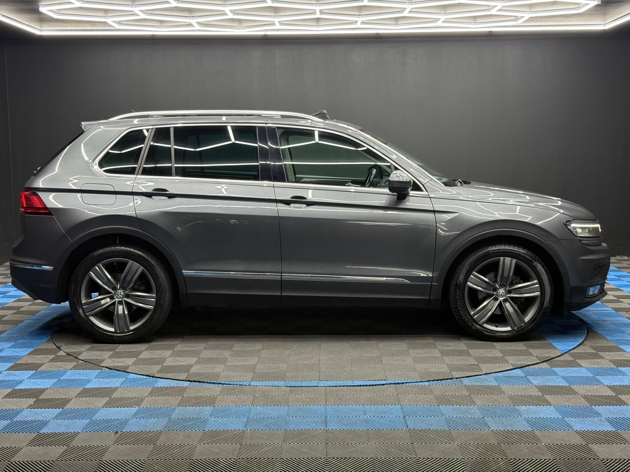 Volkswagen Tiguan - Image 4
