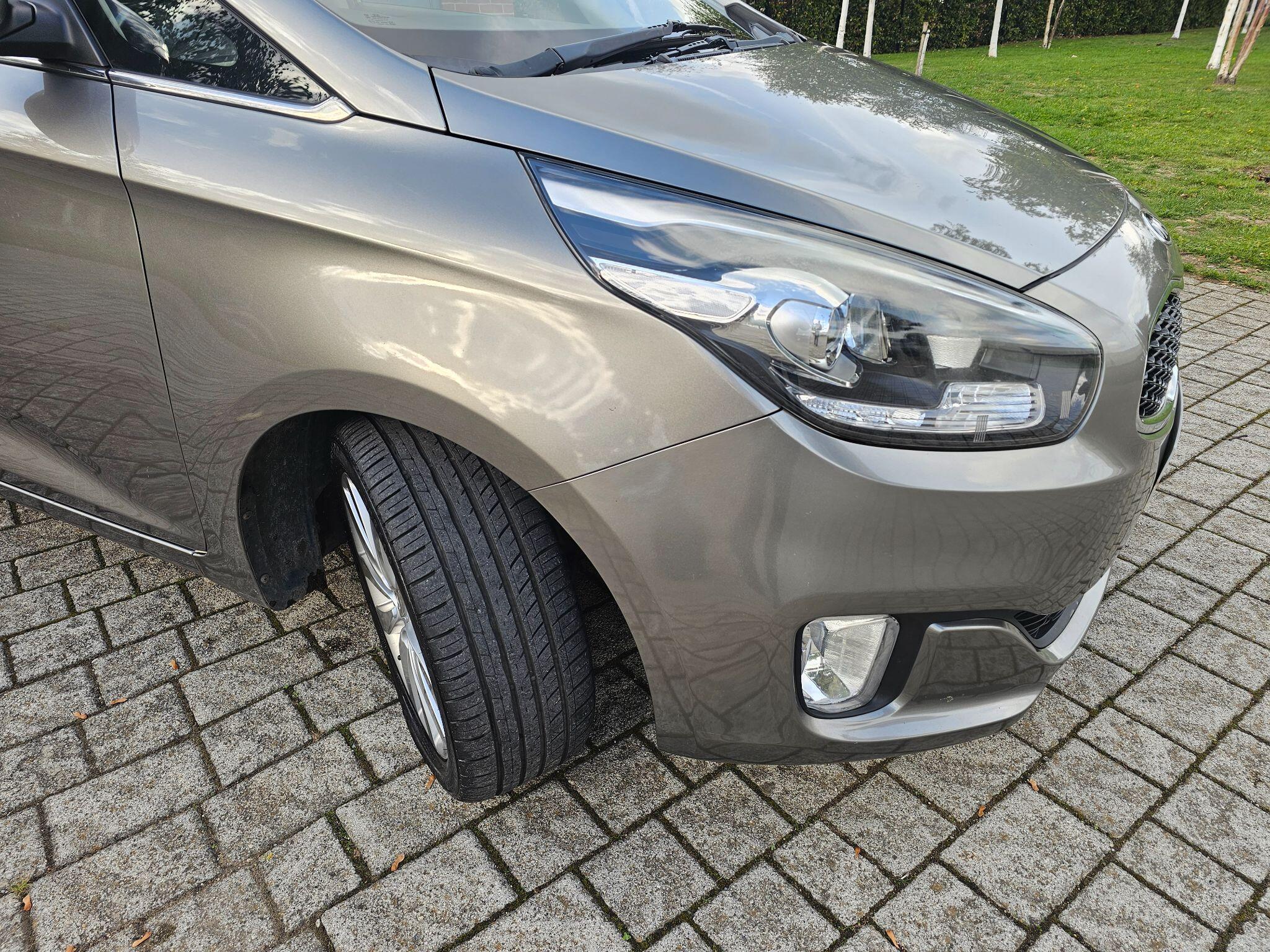 Kia Carens - Image 3
