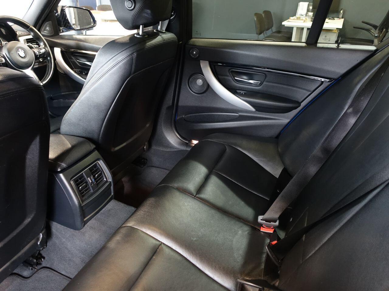 BMW 3 Series - Image 16