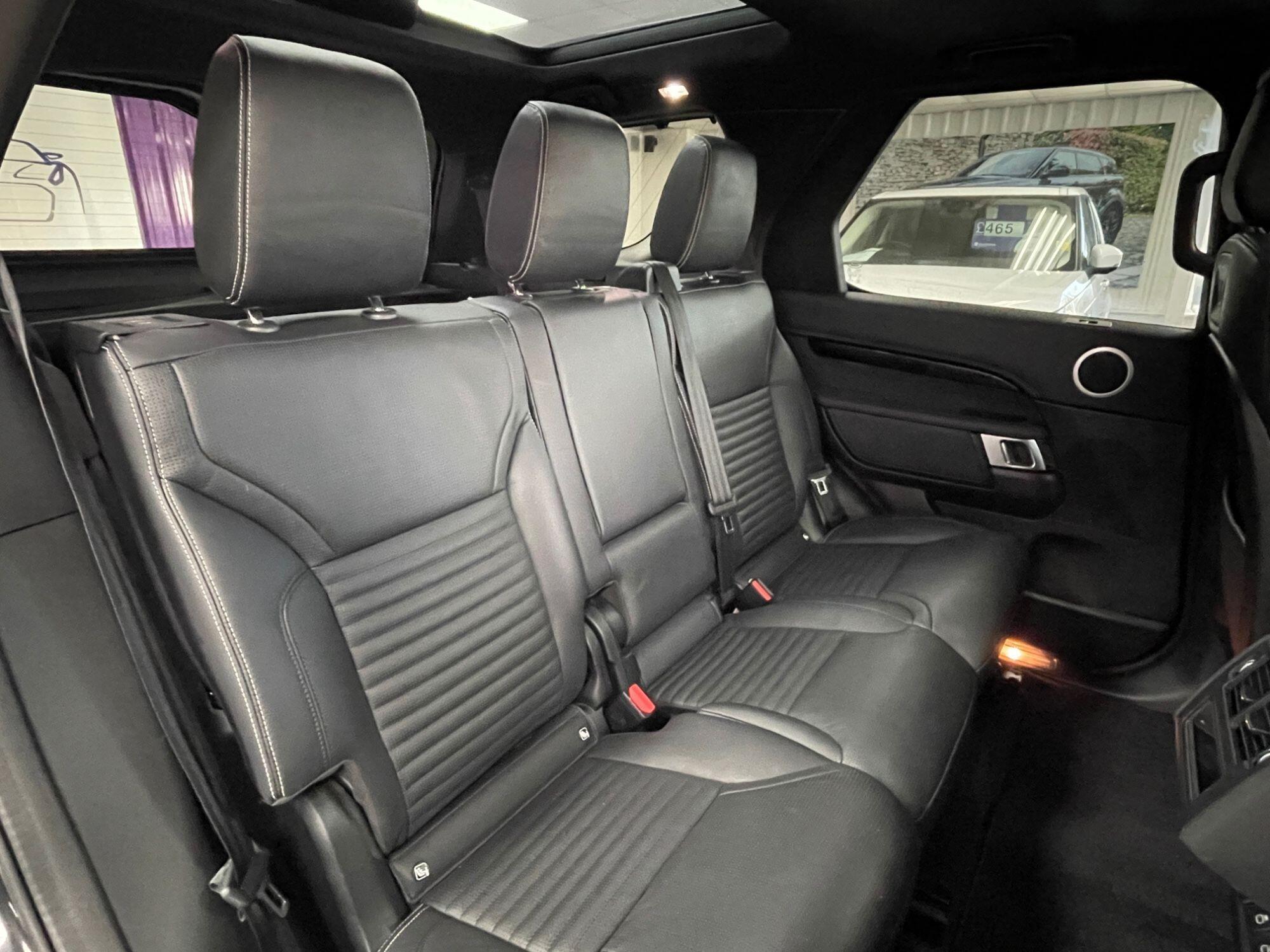 Land Rover Discovery - Image 26