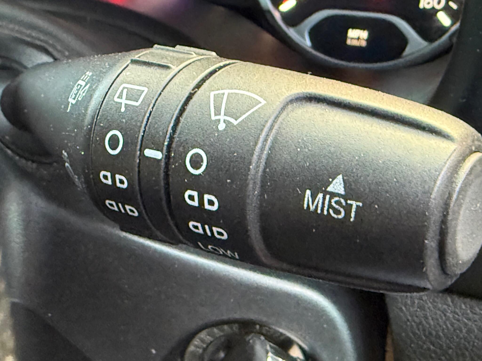 Jeep Renegade - Image 27