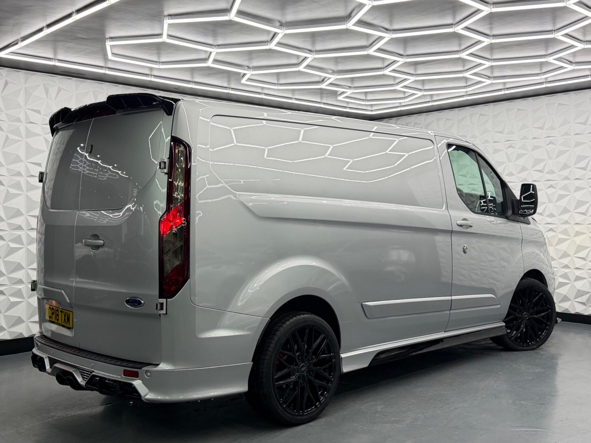 Ford Transit Custom - Image 3