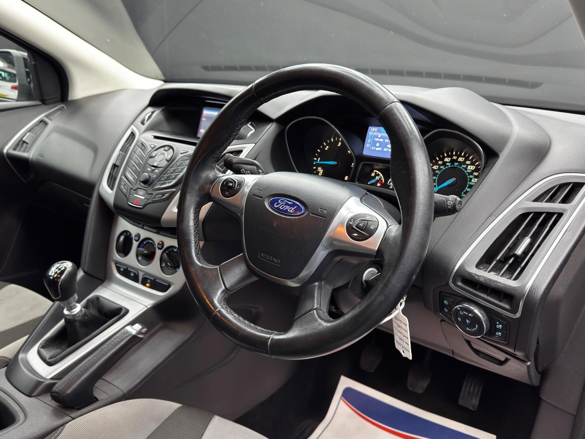 Ford Focus - Image 9
