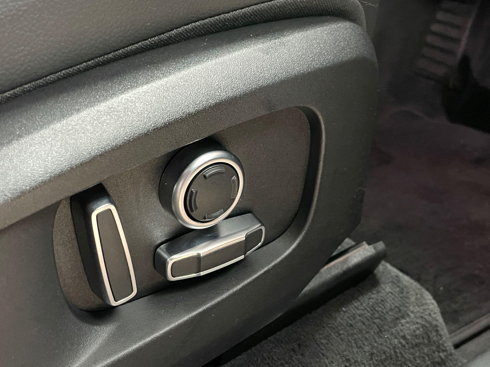 Jaguar F-Pace - Image 36