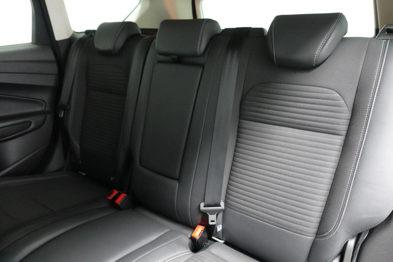 Ford Kuga - Image 17