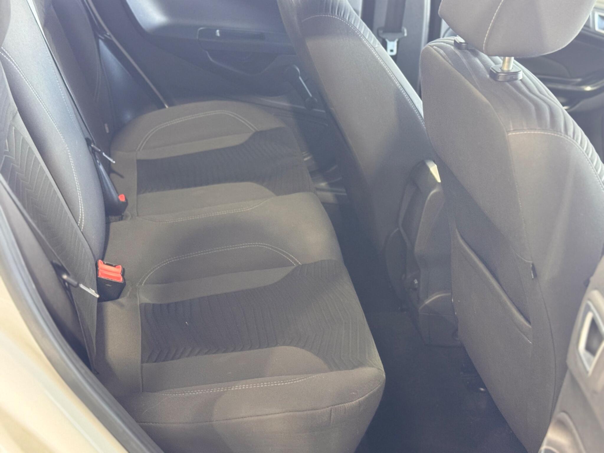 Ford Fiesta - Image 38