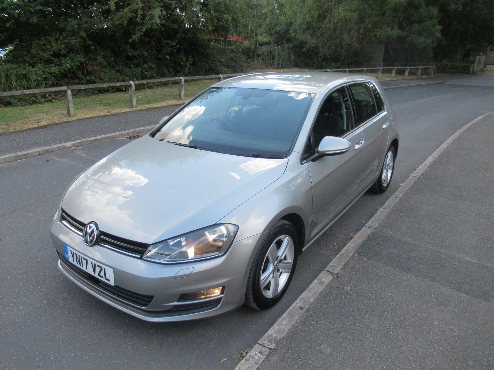 Volkswagen Golf - Image 8