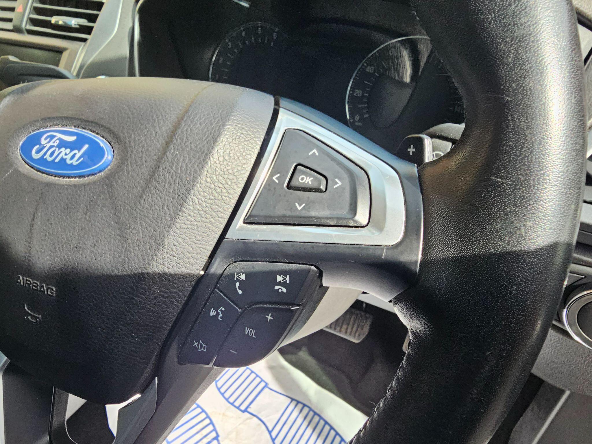 Ford Mondeo - Image 15