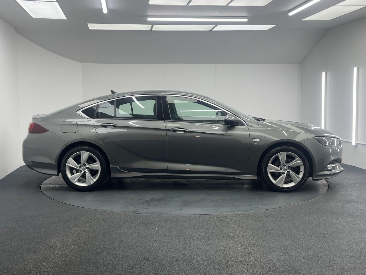 Vauxhall Insignia - Image 28