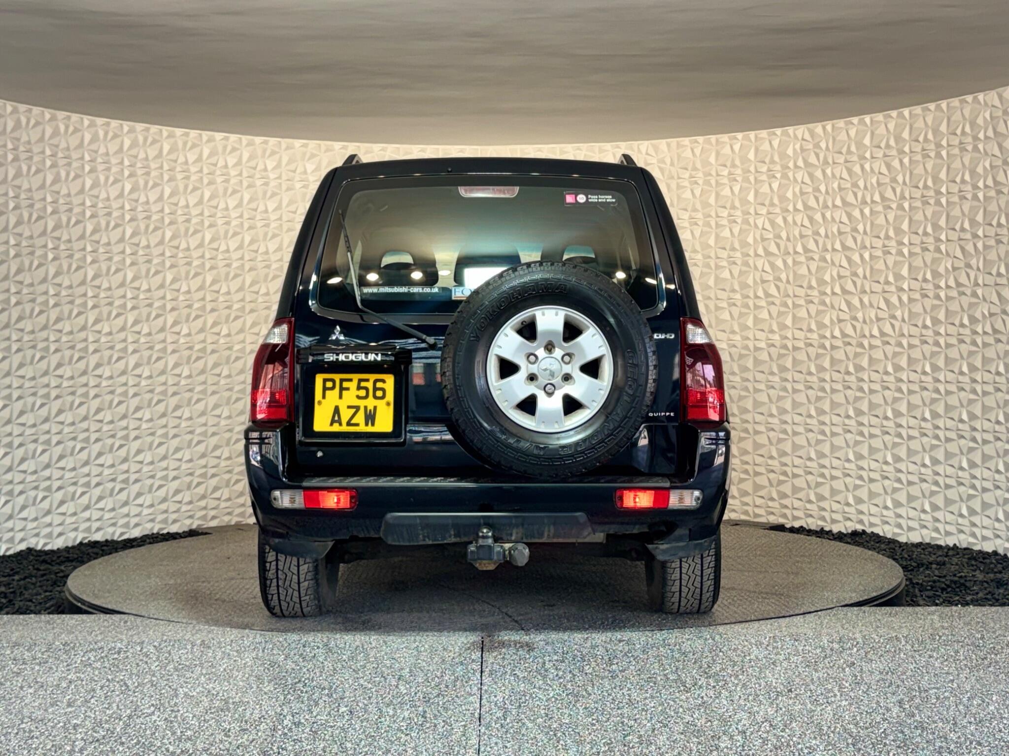 Mitsubishi Shogun - Image 10